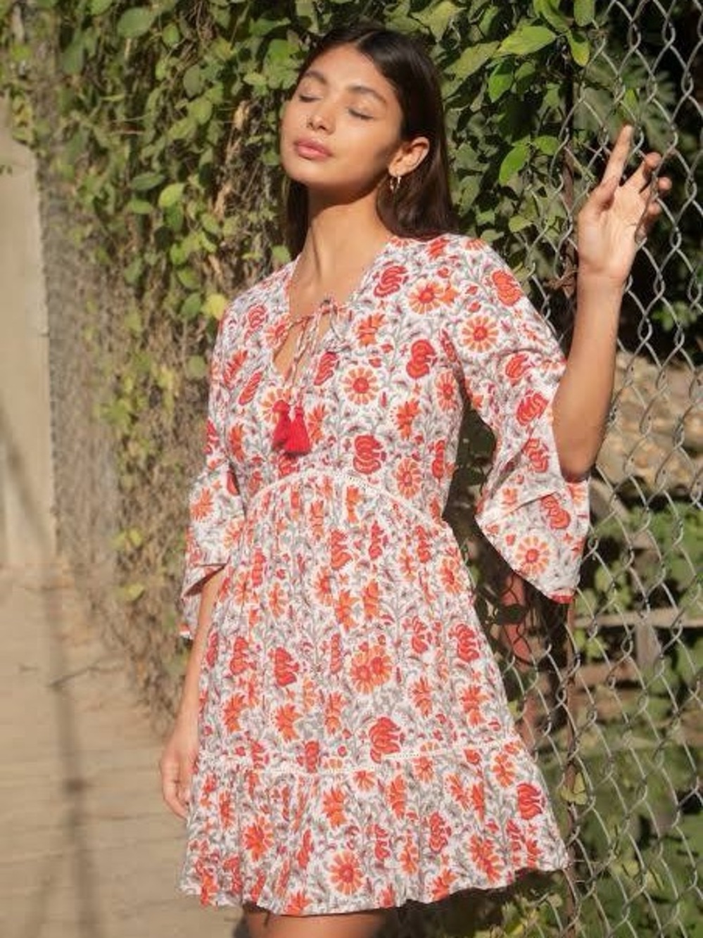 Boho Floral Tie-Front Mini Dress in Red and White EUC